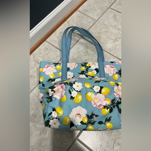 NWT Victoria’s Secret Beach, tote cooler bag - Picture 7 of 10